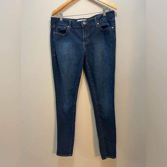 TORRID Tall Curvy Cuffed Skinny Blue Jeans Women's 12T Classic 5 pocket Denim - Picture 2 of 11